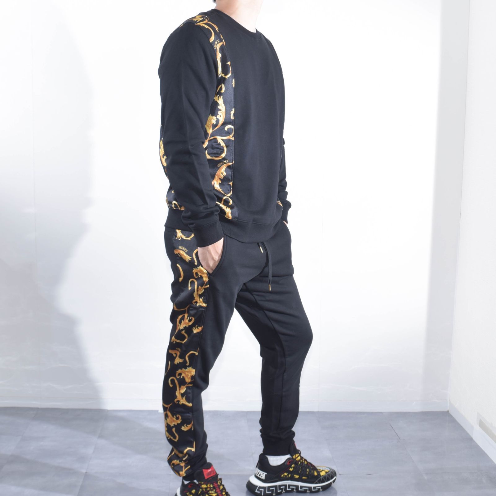 ヴェルサーチ トレーナー トップス スウェット サイド バロック