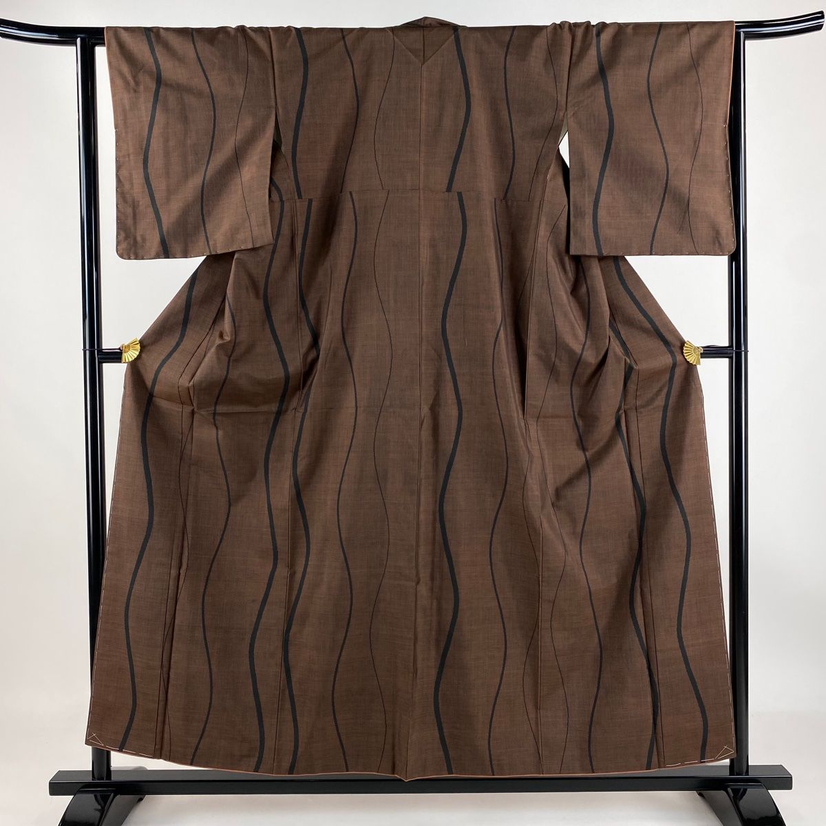 大島紬 身丈155.5cm 裄丈62.5cm S 袷 証紙 よろけ縞 茶色 正絹 秀品