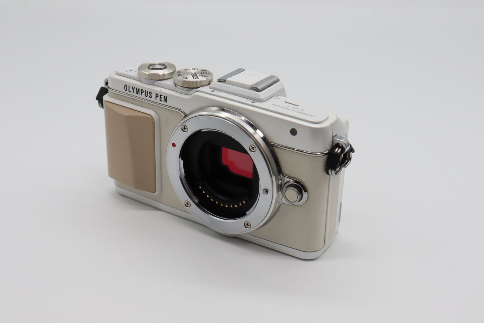 良品】OLYMPUS PEN E-PL7 ボディ ホワイト ミラーレス一眼 PEN E-PL7