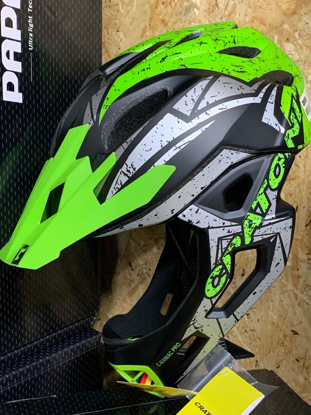9|9発送可 CRATONI クラトーニ キッズ ヘルメット S-M 52-56