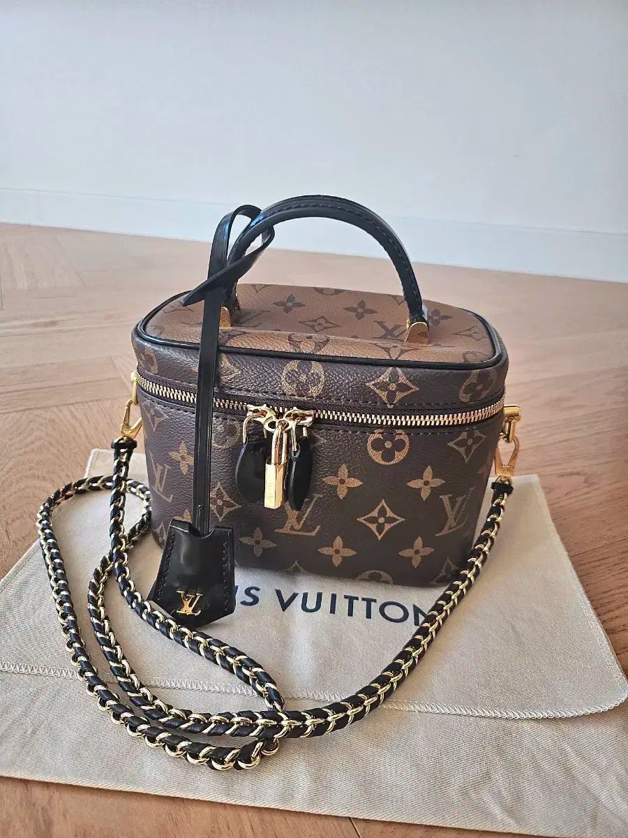 Louis Vuitton ルイヴィトン バニティ PM