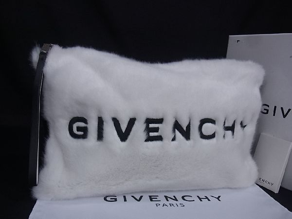 □新品□未使用□ GIVENCHY ジバンシィ ファー クラッチバッグ