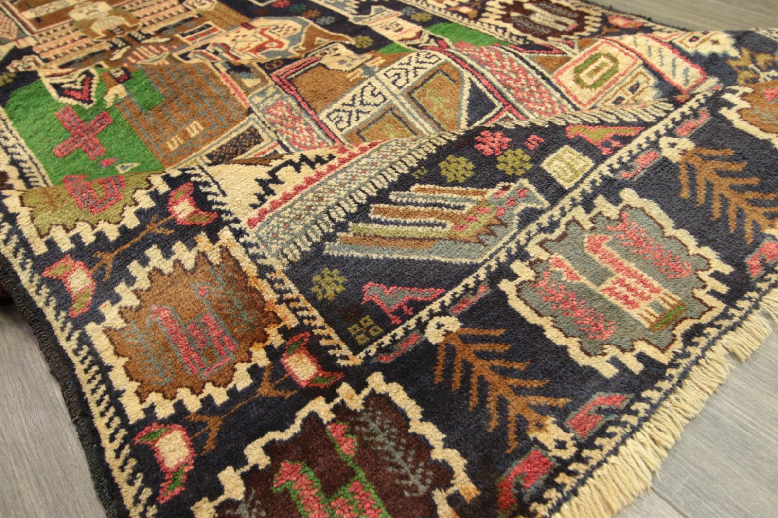 トライバルラグ　アフガニスタン　アフガンラグ　アンティーク アンティーク アフガニスタン トライバルラグ 117x208cm ＃144