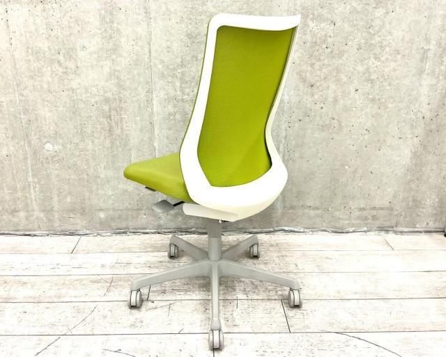 オカムラ okamura