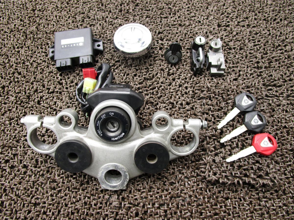 SR400 トップブリッジ イグナイター メインキーセット ●A3565 イモビライザー RH01J ヤマハ H313E キャブ車 動画有