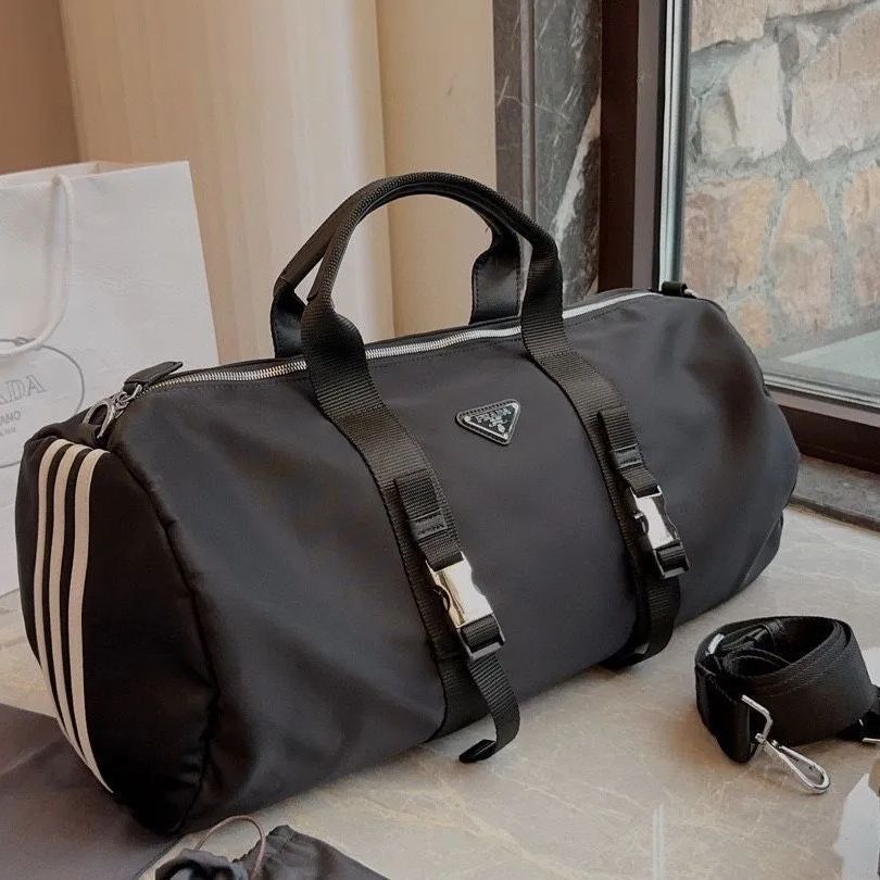 新品】PRADA プラダ × adidas Re-Nylon ダッフルバッグ 黒｜本日