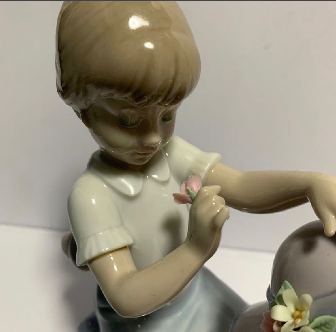 LLADRO リヤドロ 陶器人形 フィギュリン 6862 おめかししようね 少女