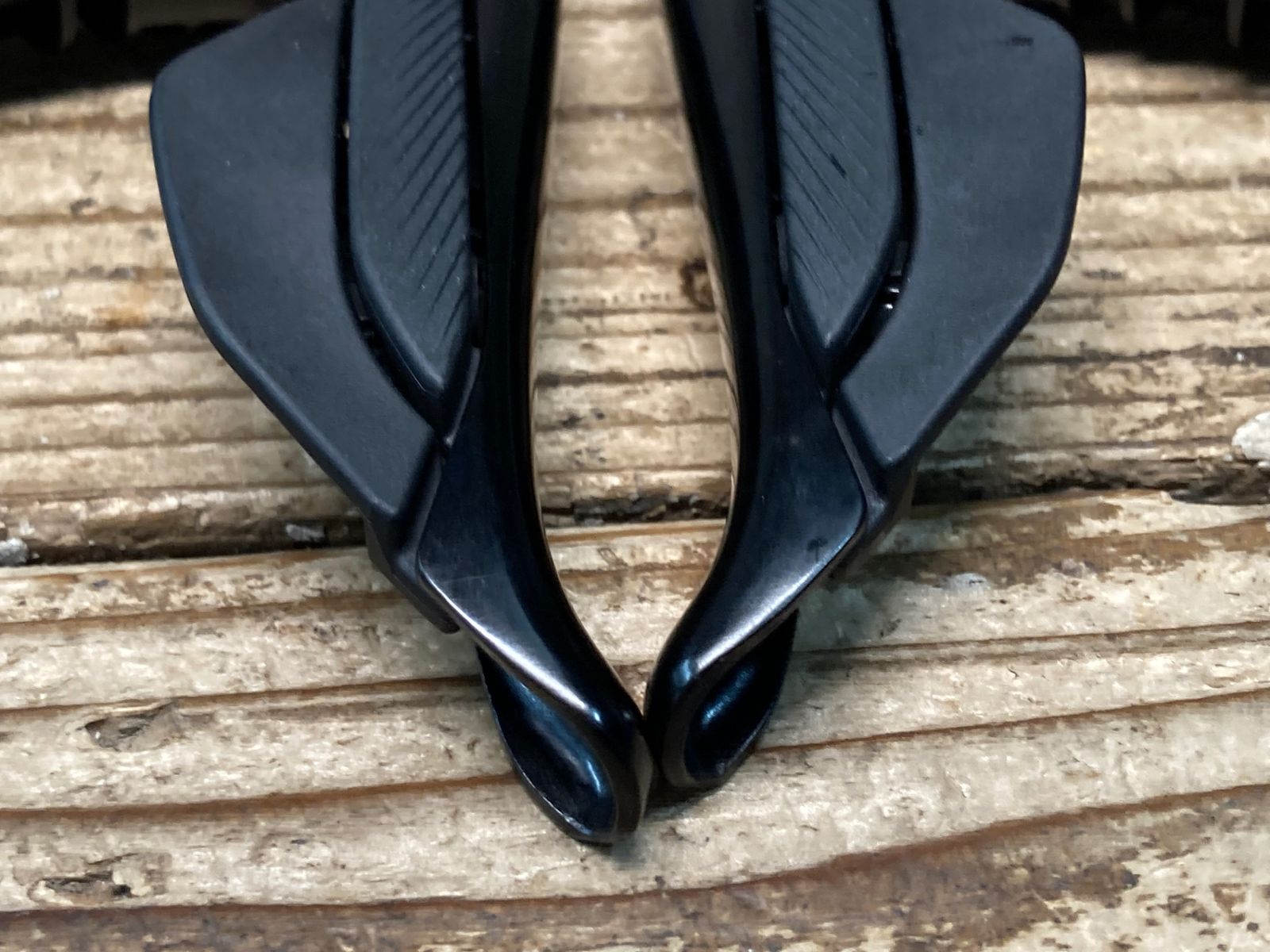 JM744 シマノ SHIMANO 105 ST-R7170 STIレバー 2x12s Di2 電動 油圧 動作 済 固定パーツ ブラケットカバー