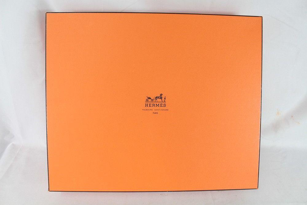 【美品】HERMES エルメス ロゴ刺繍 クッション マット ペット ベビー ◇希少 HERMES エルメス ロゴ刺繍 クッション マット ペット