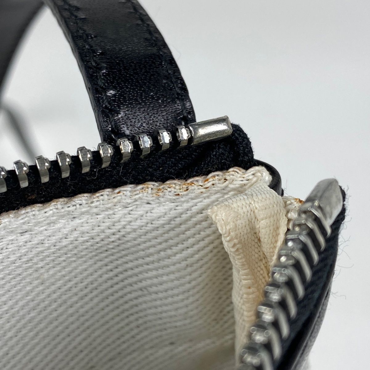 ブルガリ BVLGARI ショルダーストラップ ロゴマニア ブラック