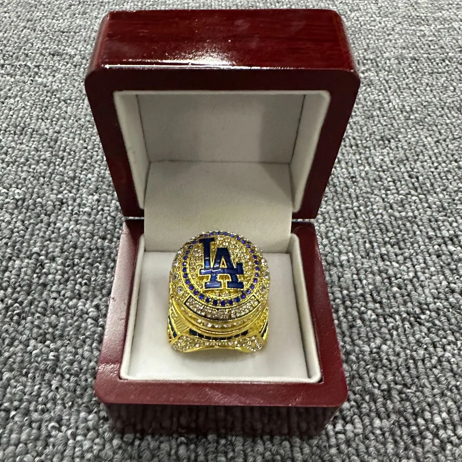ドジャース　大谷翔平　MLB チャンピオンリング 特製ケースセット ケース付き】大谷翔平 2024年 MLB ワールドシリーズ優勝記念