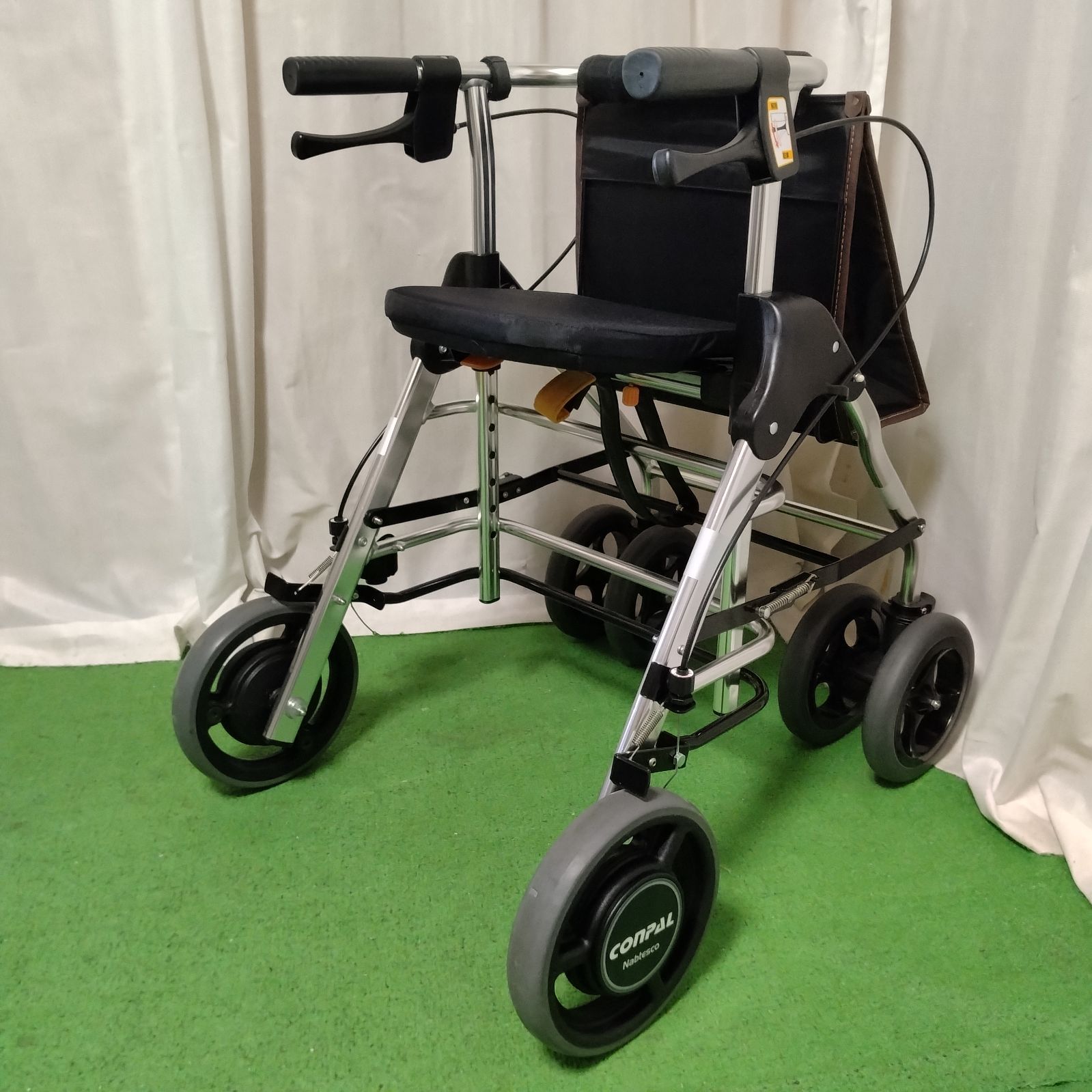 みる様 確認ページ 幸和製作所 歩行車 テイコブリトルR ブラック HS05R 座れる歩行車