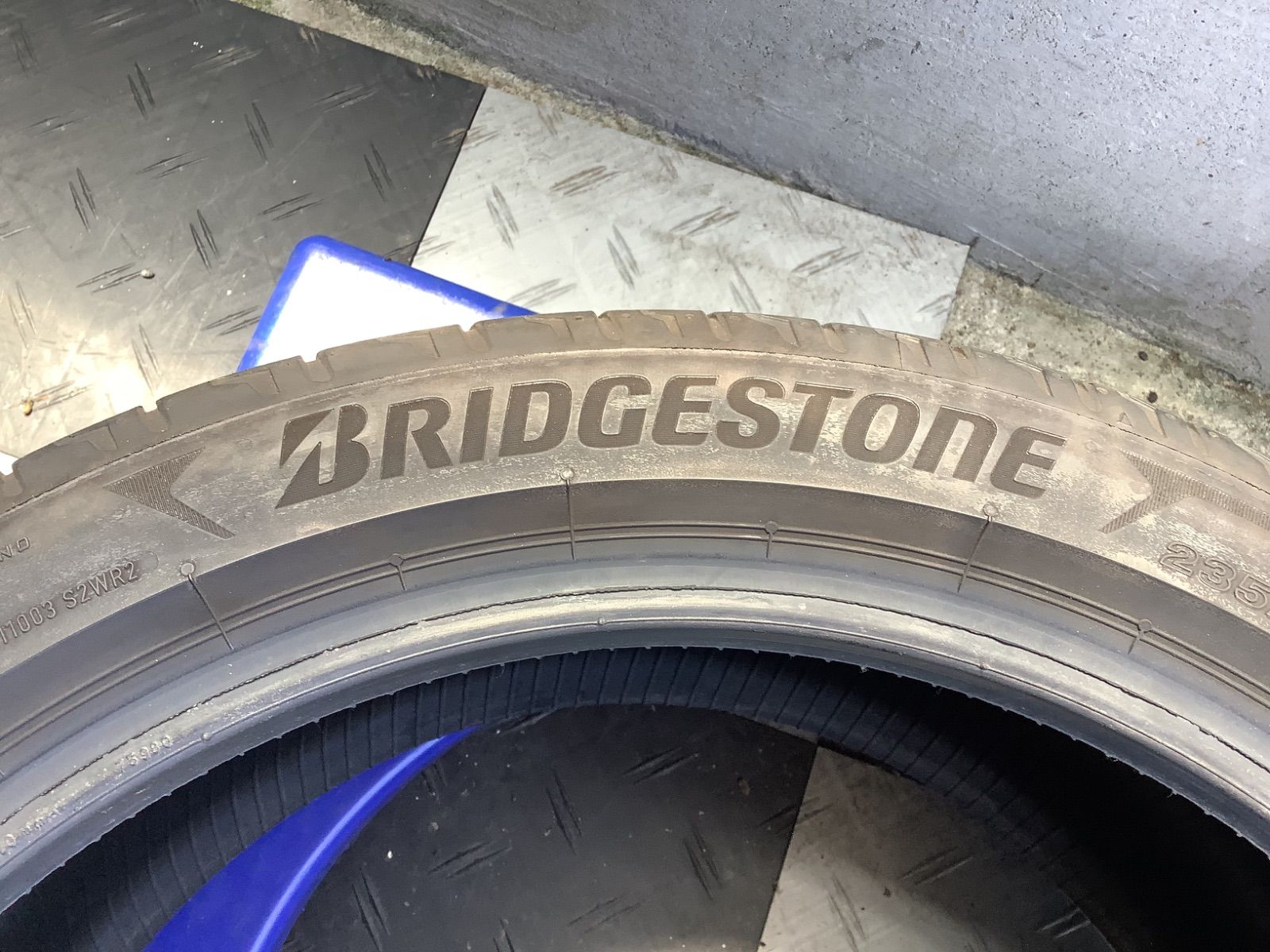送料込み] 235/40R18 95Y 2023年製 BRIDGESTONE POTENZA SPORT