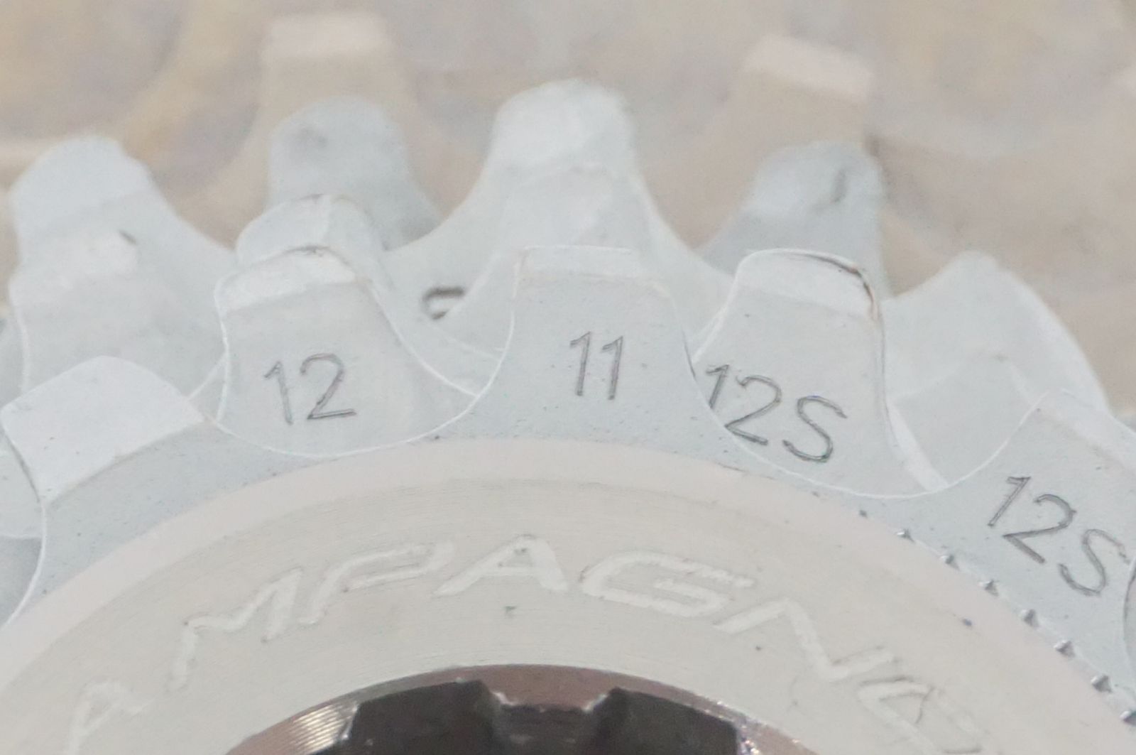 CAMPAGNOLO カンパニョーロ