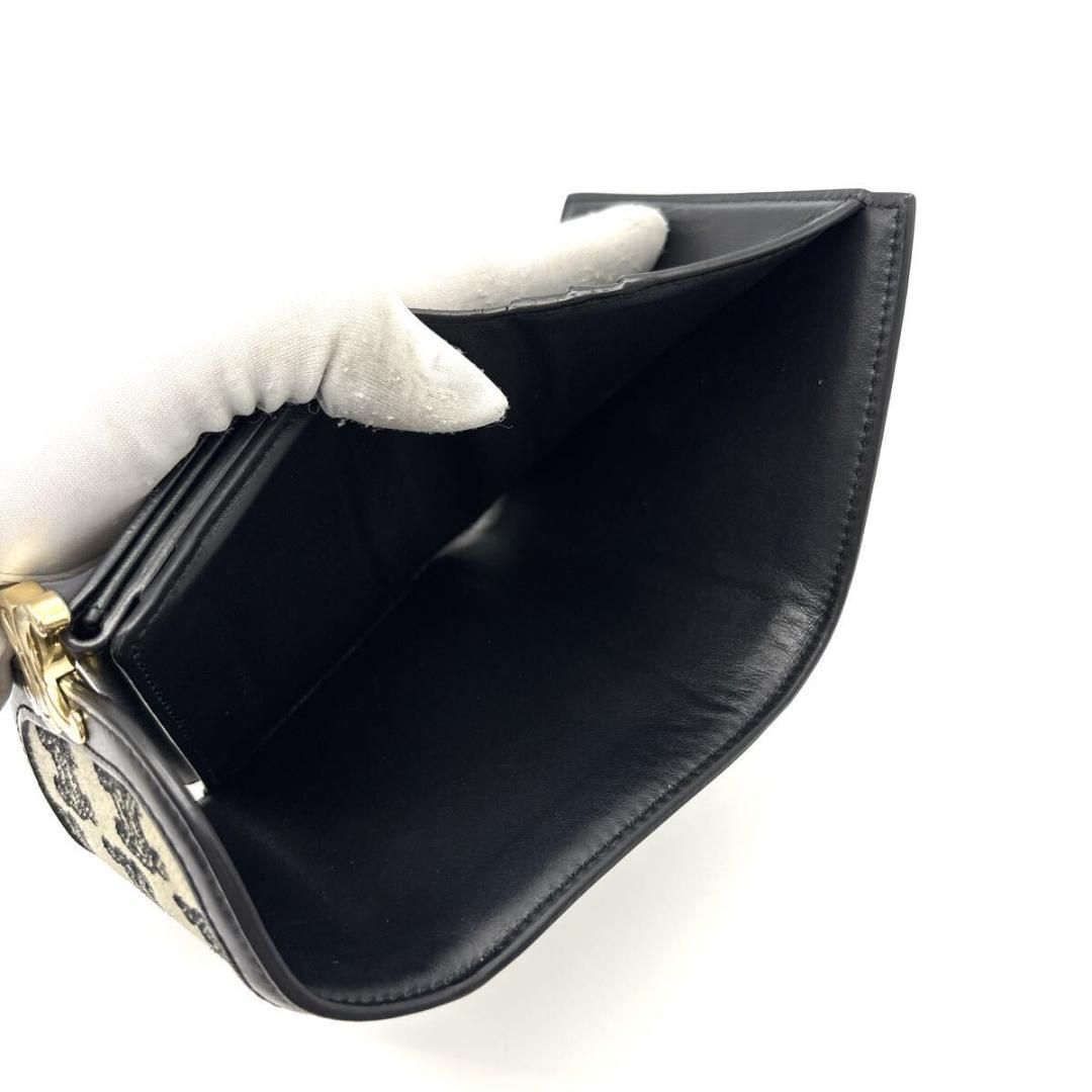 現行◆CELINE 三つ折り財布 トリオンフ マカダム柄 ネイビー ベージュ 現行◇CELINE 三つ折り財布 トリオンフ マカダム柄 ネイビー ベージュ