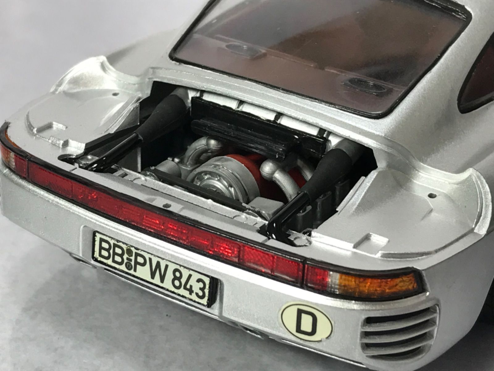 最新情報 ポルシェ959 タミヤ1/24フルディスプレイキットの完成品 4200