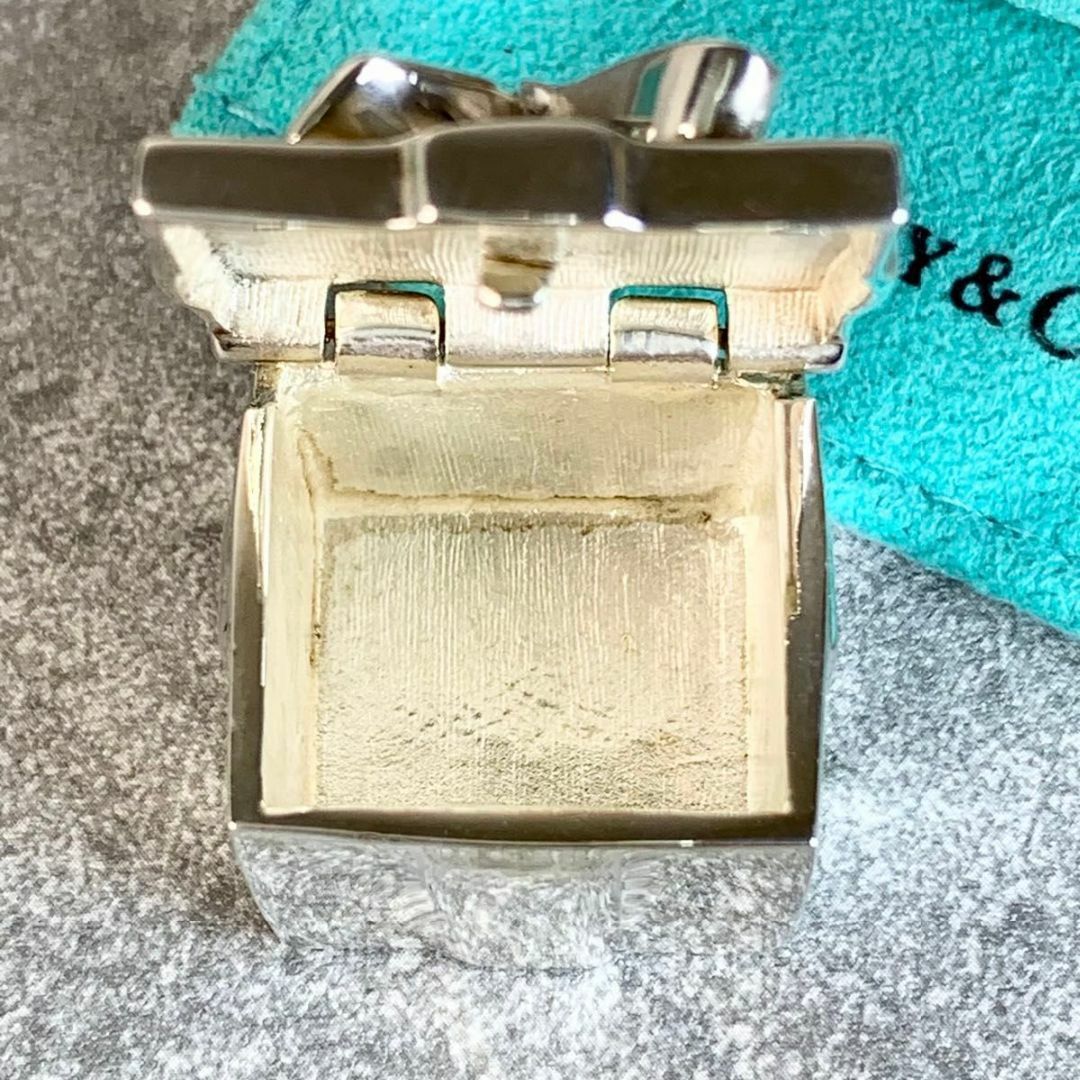 ティファニー ギフトボックス ジュエリーケース ピルケース シルバー SP1e ティファニー ギフトボックス ジュエリーケース ピルケース シルバー