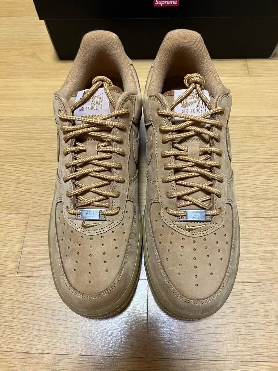 NIKE ナイキ