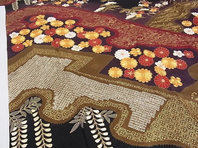 平和屋-こころ店■豪華振袖　駒刺繍　遠山重ね草花文　金彩　着丈154cm　裄丈62cm　正絹　逸品　B-oa5531