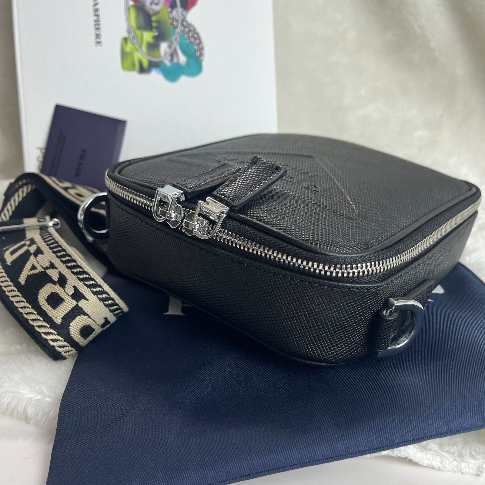 新品✨PRADA プラダ ショルダーバッグ レザー