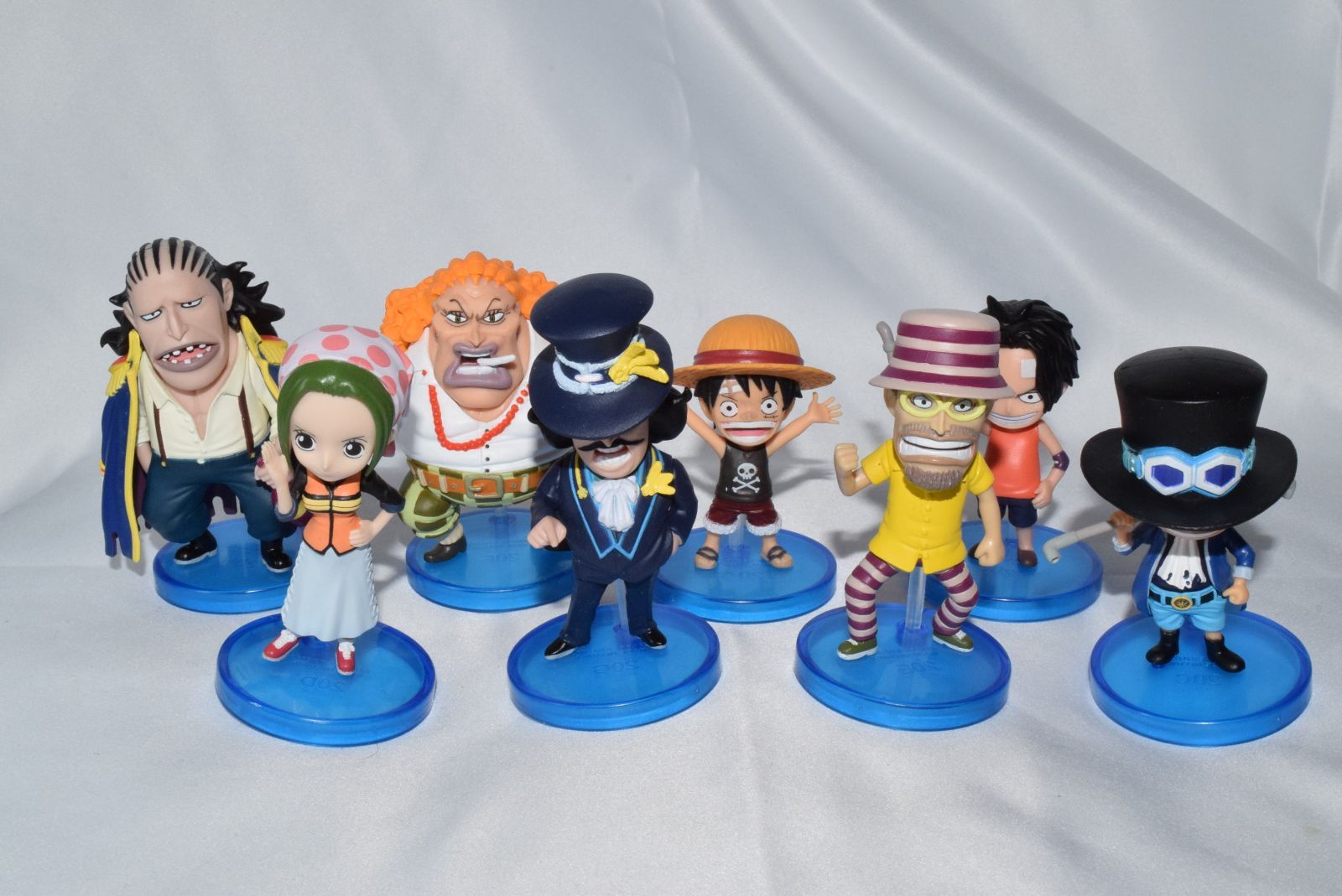 土台とフィギュア接着剤で固定】 全8種セット ワンピース ワールド