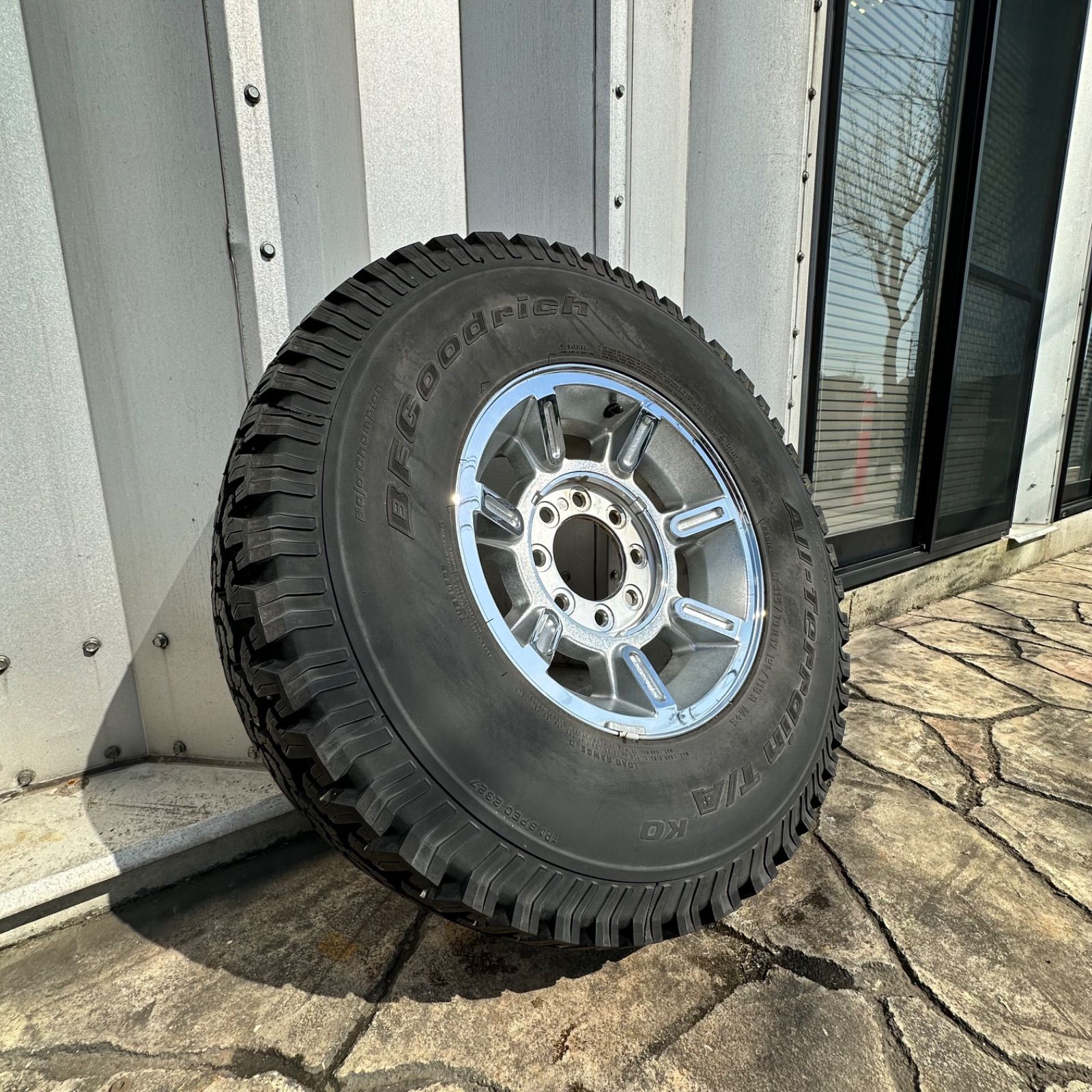 売り切り HUMMER ハマー H2 純正 17インチ アルミホイール 315/70R17