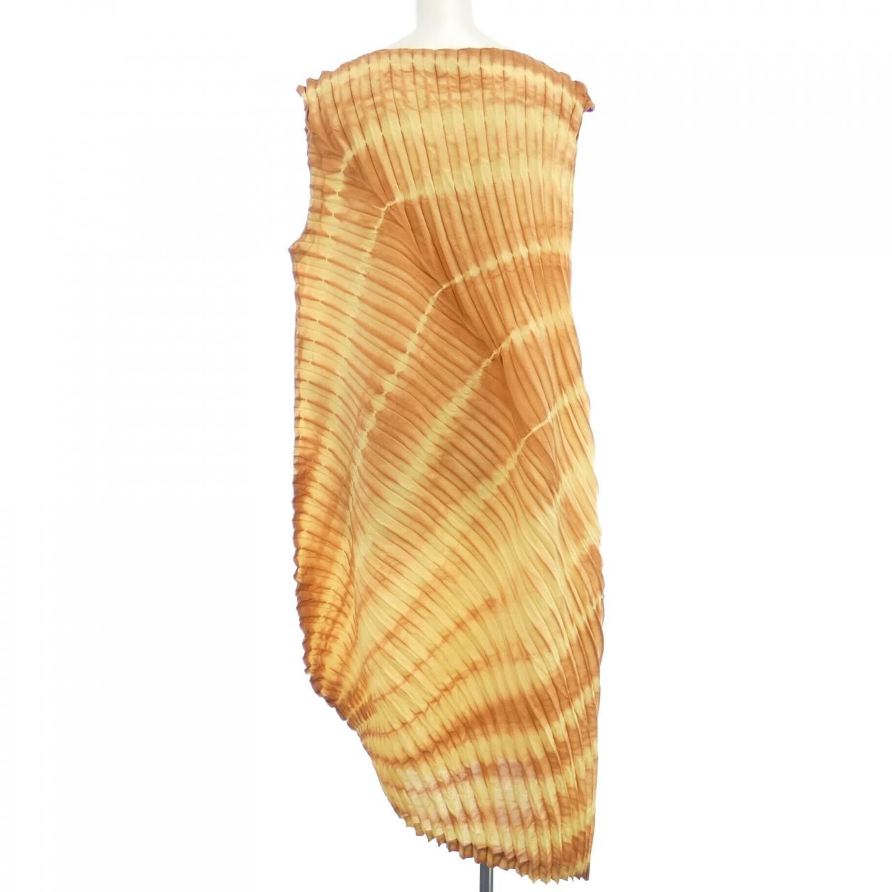 イッセイミヤケ ISSEY MIYAKE 2021 IM12FH609 ワンピース