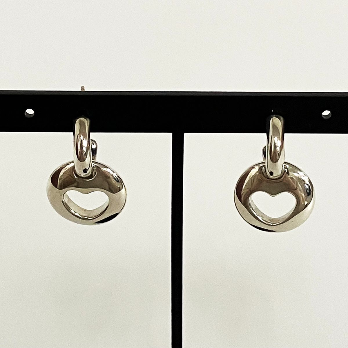 TIFFANY&Co. ティファニー カットアウト ハート ピアス 925 TIFFANY&Co. ティファニー カットアウト ハート ピアス 925