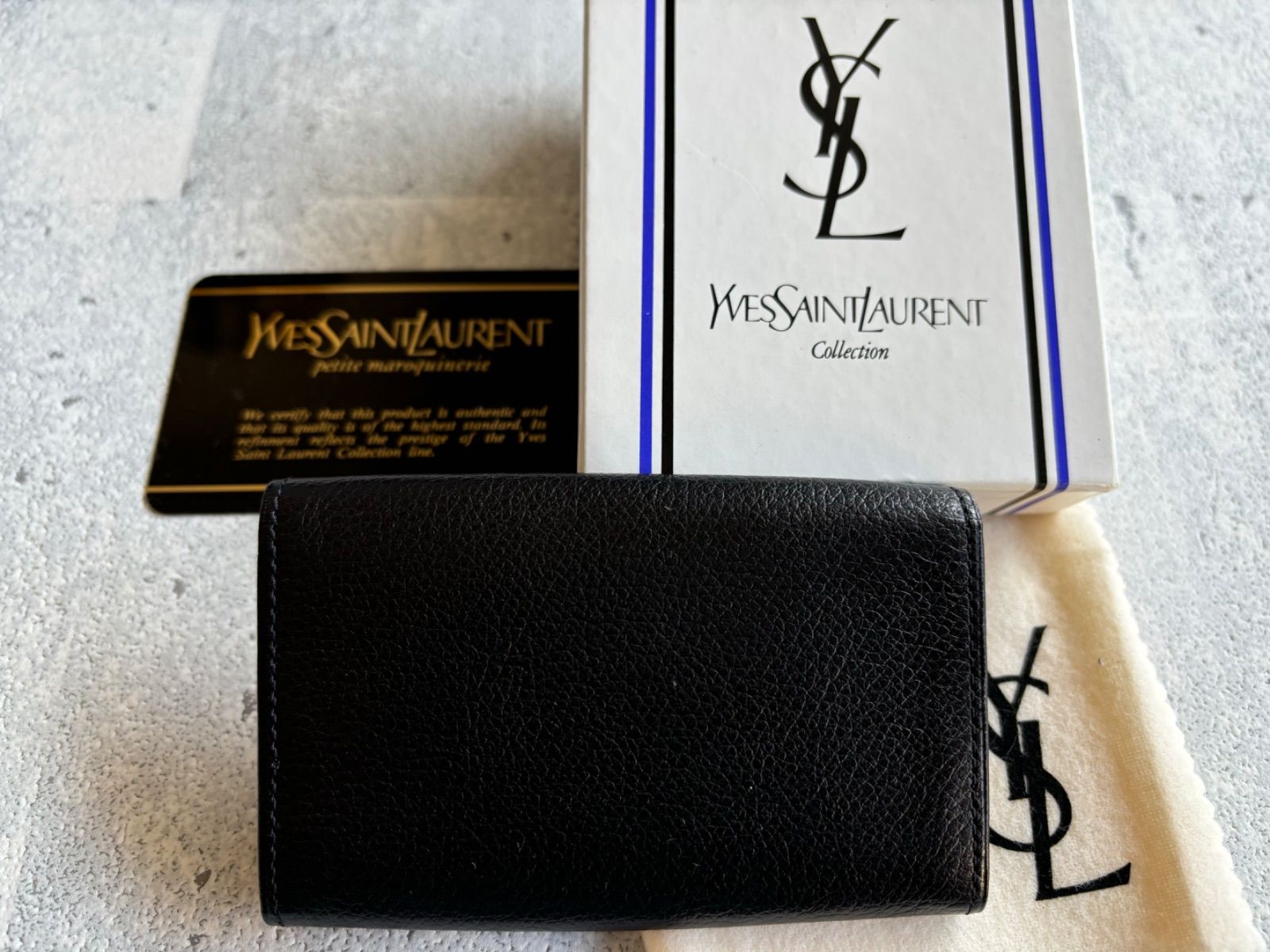 Yves Saint Laurent カサンドラロゴ型押し 三角プレートキーケース 箱