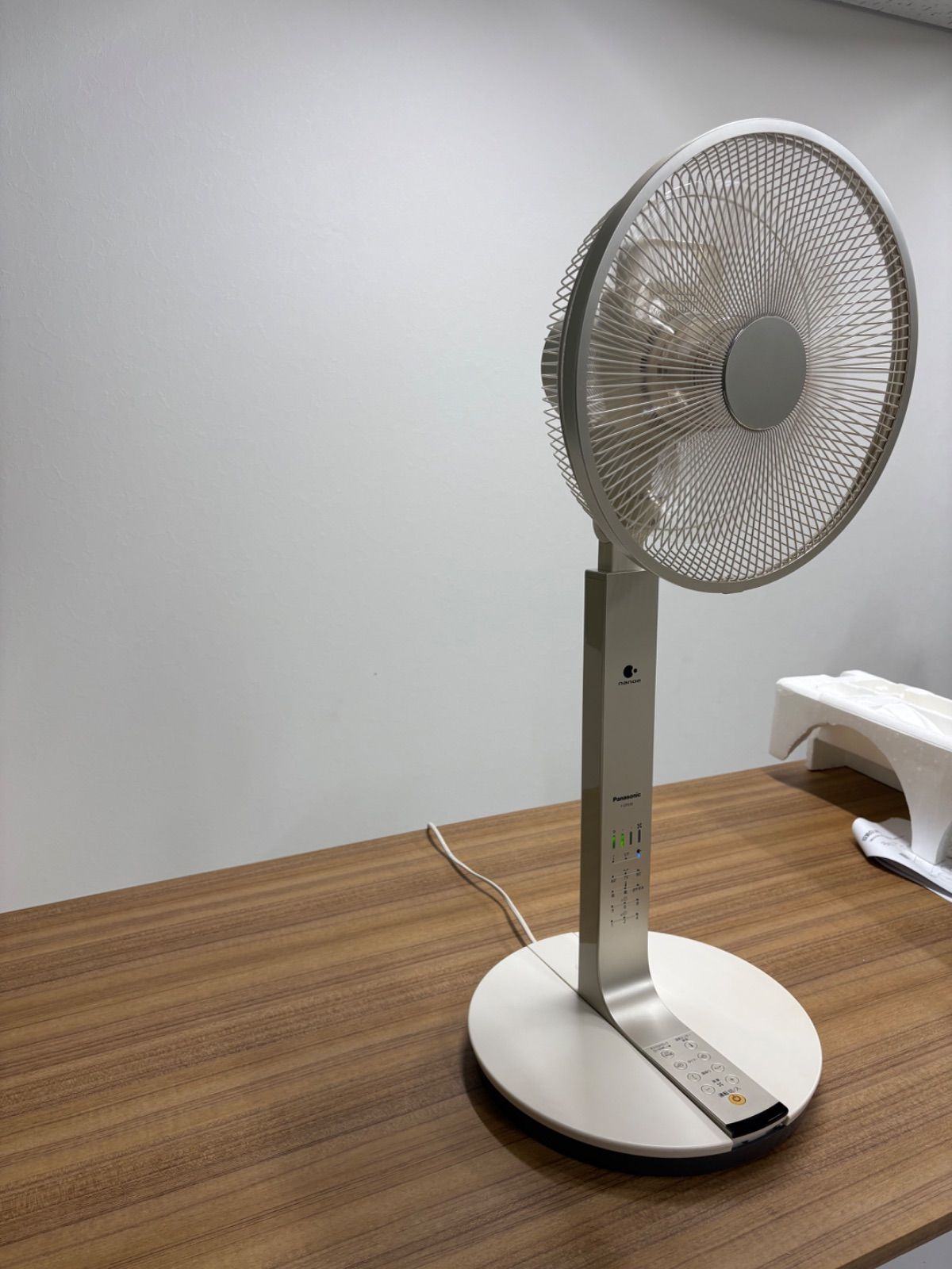 2020年製　Panasonic F-CT339　扇風機 nanoe搭載 パナソニック、ナノイー＆立体首振りに対応したDC扇風機「F