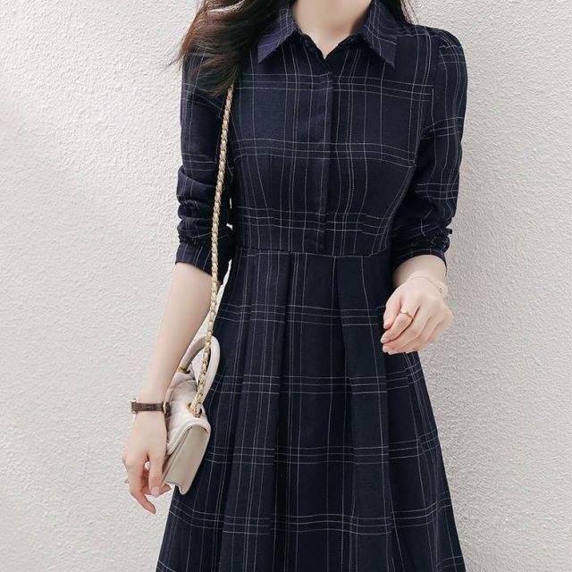チェック柄 襟付き シャツ ワンピース シャツワンピース 膝丈 ひざ丈 袖あり 長袖 フレア Aライン 切り替えデザイン ウエストタック ウエストマーク ハイウエスト かわいい 大人可愛い きれいめ カジュアル 大人 上品 おしゃれ 大人女子 キュート ガーリー モード系 モダン チェック柄 襟付き シャツ ワンピース シャツワンピース 膝丈 ひざ丈