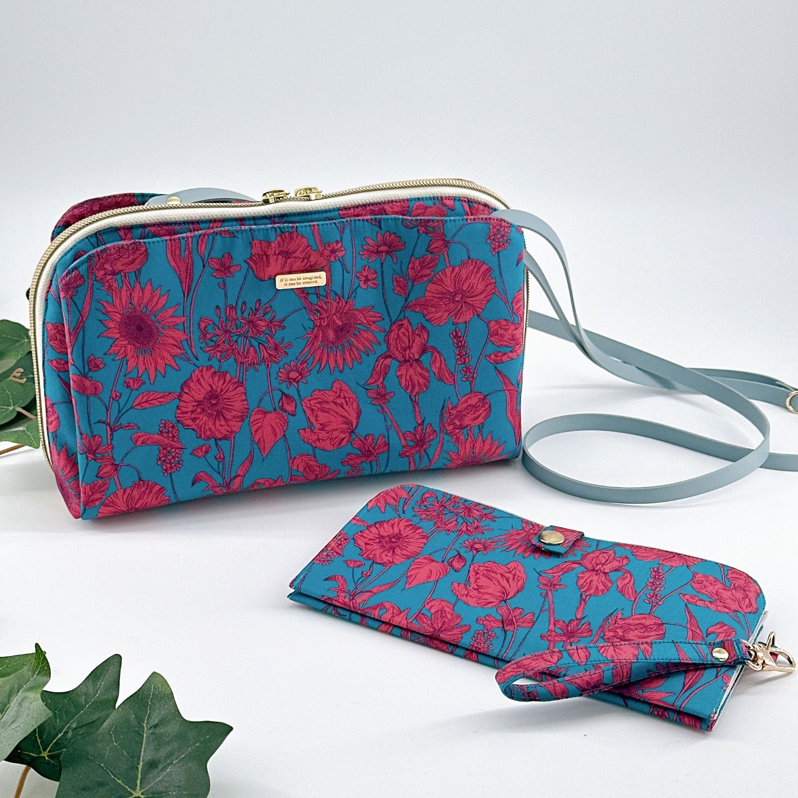 美品 miumiu マテラッセ ビジュー パール 2つ折り 財布 ♡美品♡ミュウ