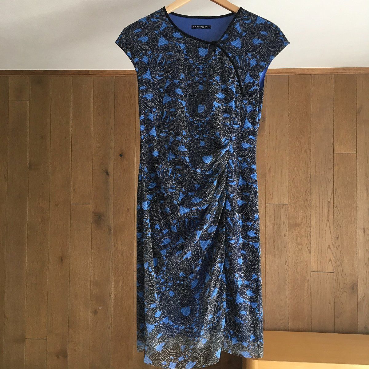 美品 VIVIENNE TAM(ヴィヴィアンタム パワーネット ワンピース