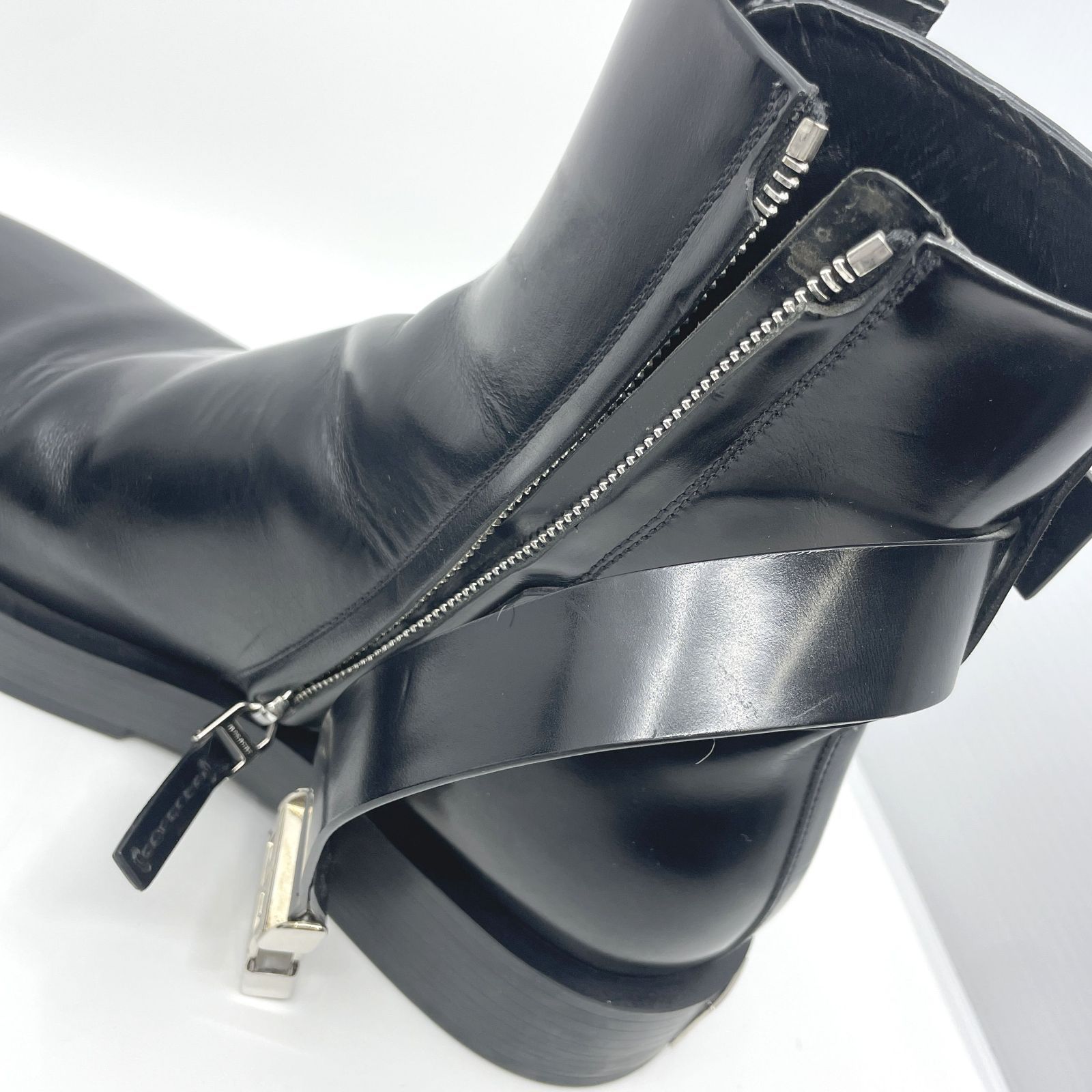 中古美品 GIVENCHY 4Gバックルブーツ 黒 レザー 40 25.5㎝相当 - メルカリ