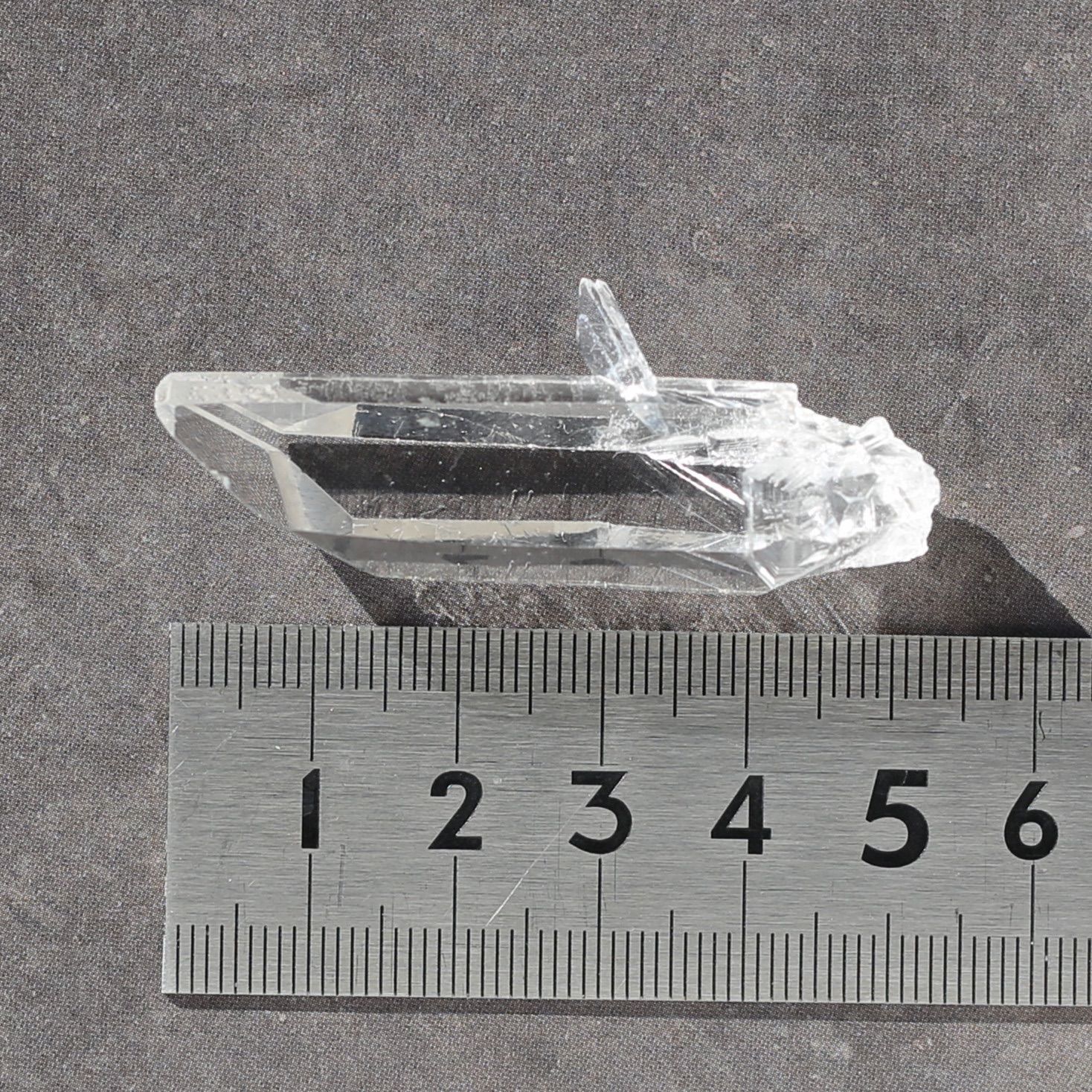 希少！貫入水晶 ヴィジョンクォーツ 小さめ 水晶 天然石 希少 鉱物 