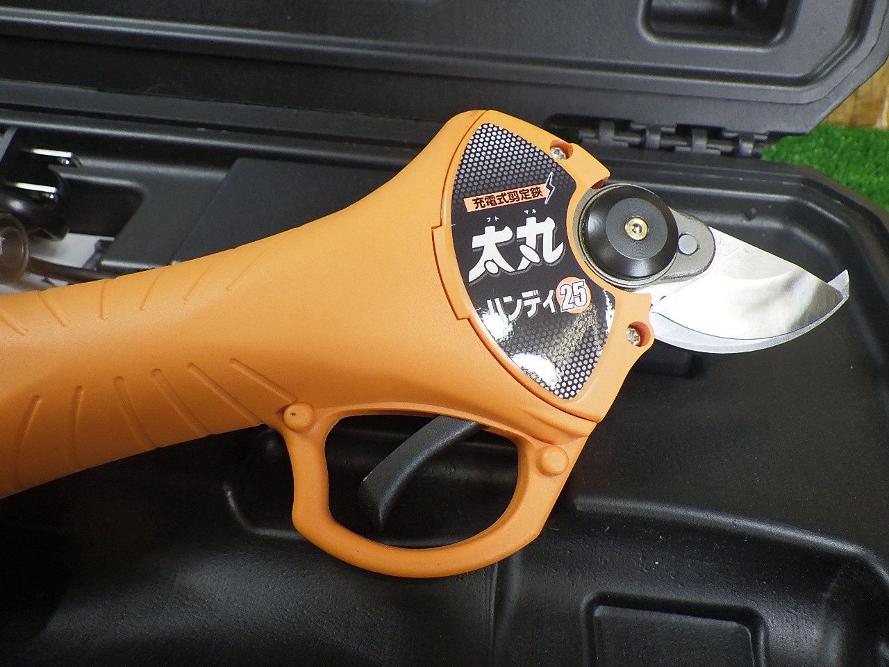 レア商品 ニシガキ 太丸ハンディ25 N-928 電動 剪定 はさみ 枝 切断 未 