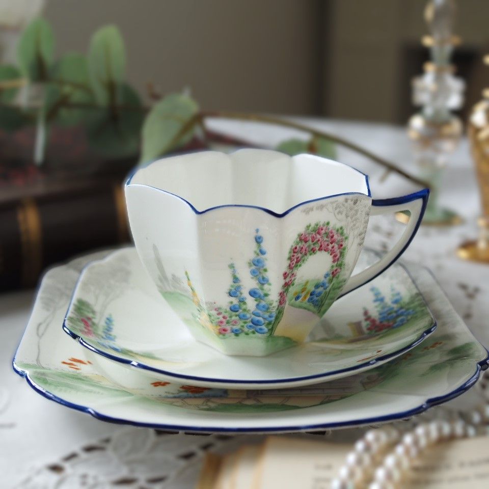 シェリー クイーンアン マイガーデン トリオA 英国ビンテージ カップ＆ソーサー F1