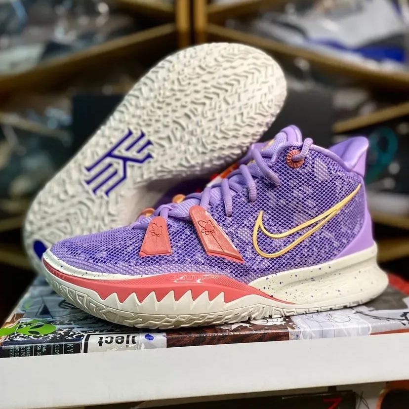 Nike Kyrie 7 紫/ピンク スニーカー（NIKE カイリー7 ねばっこい）