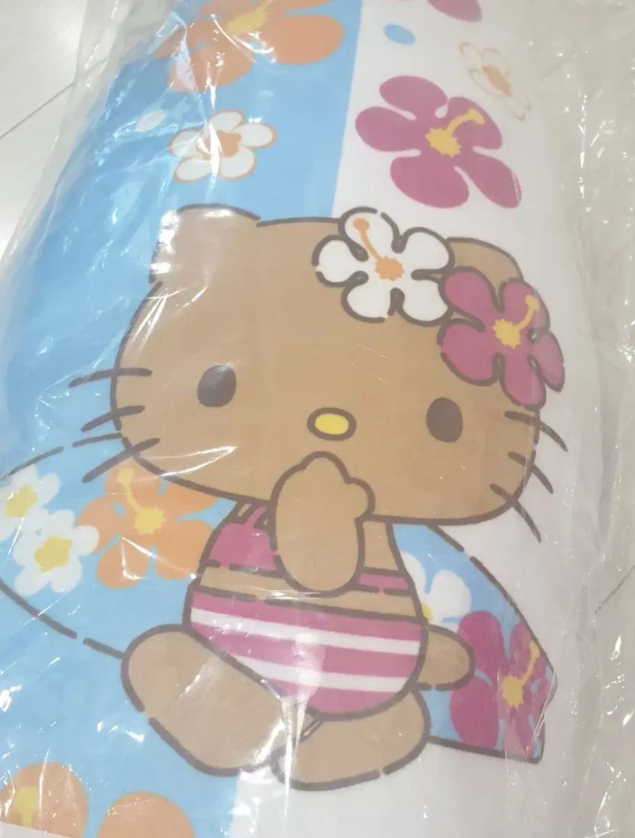 サンリオ ハローキティ 日焼けキティ くじ 最終賞 クッション