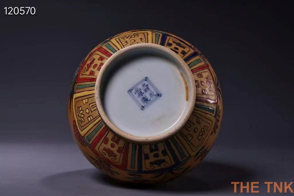 中国古美術・純手描き金陶花瓶・大明成化紋・箱付き・稀有品・ 置物・観賞瓶・文房具 中国古美術・純手描き金陶花瓶・大明成化紋・箱付き・稀有品・