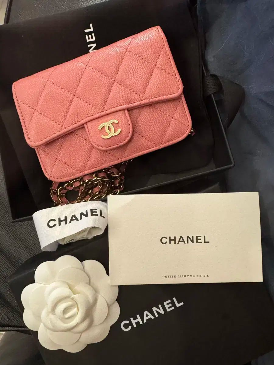 Chanel シャネル キャビア ピンク チェーン ミニバッグ