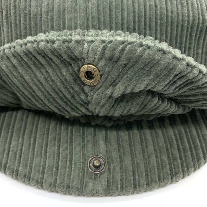 スウッシュ刺繡