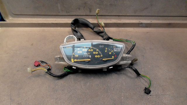 ライブディオZX前期 AF35-1406xxx の メーター 傷 薄ヒビ:#1531184506