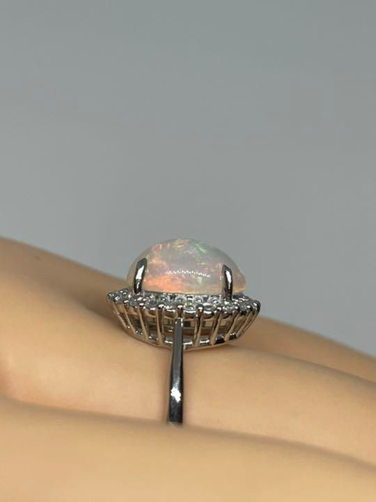 新品】Ptエチオピアオパール1.60ctリング