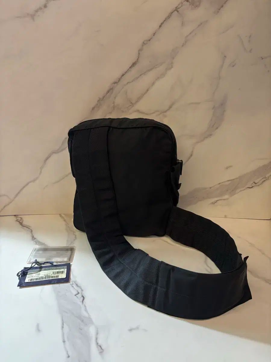 正規品 PRADA(プラダ) スリングバッグ クロス ボディバッグ プラダ