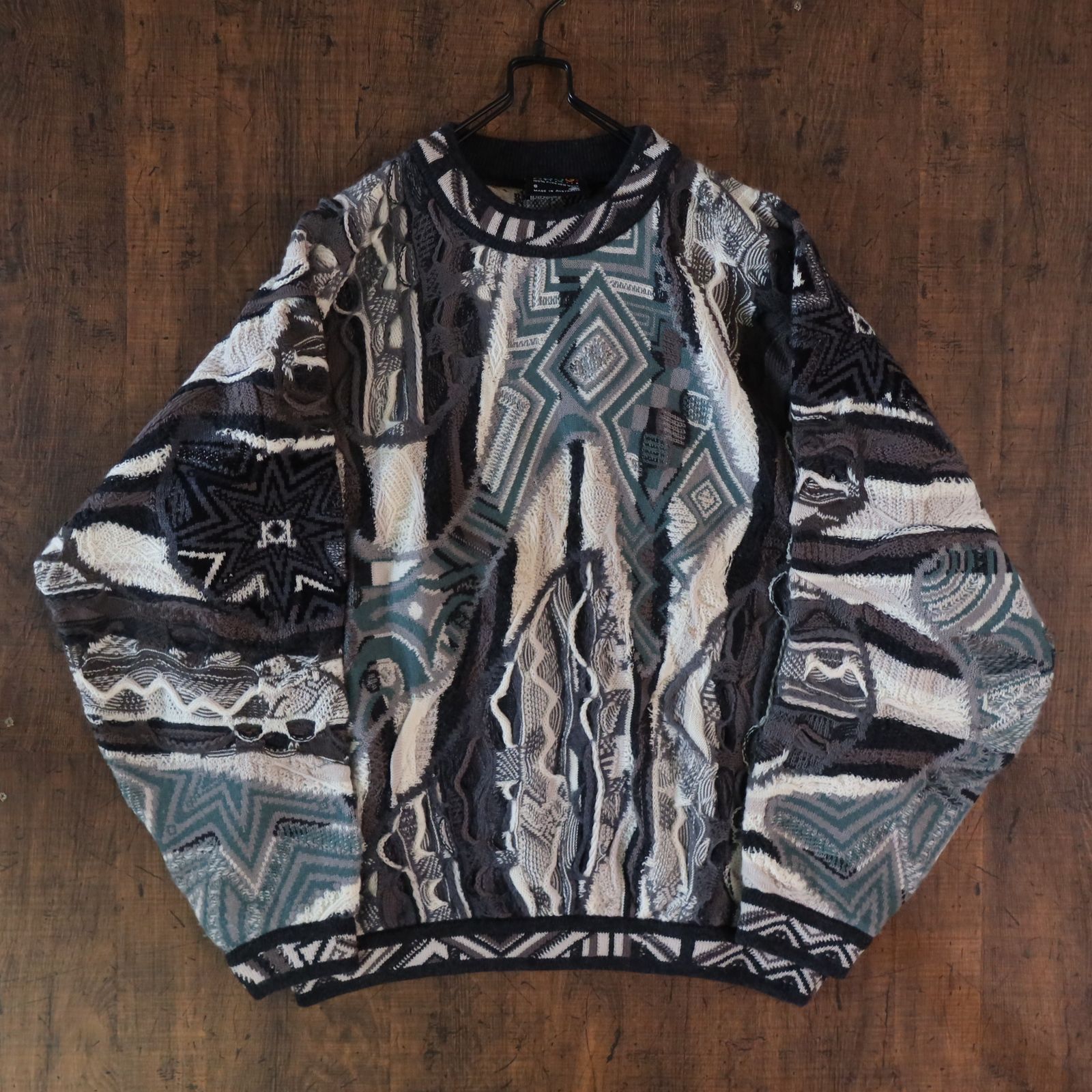 希少大人気アイテム☆COOGI クージー 3Dニット セーター SIZE S - メルカリ