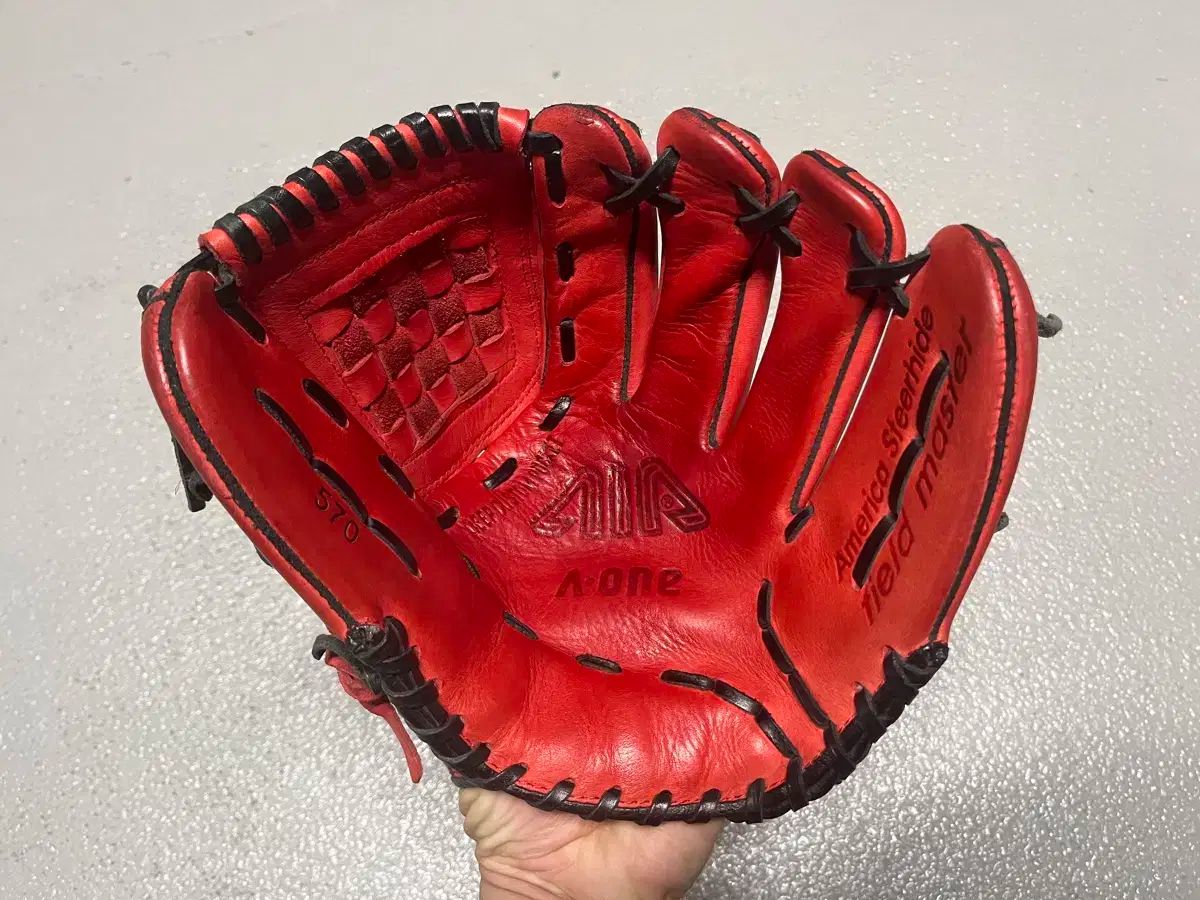 美品〉軟式グローブ ローリングス Rawlings 少年軟式用グローブ 黒/赤 美品〉軟式グローブ ローリングス Rawlings 少年軟式用グローブ 黒/赤
