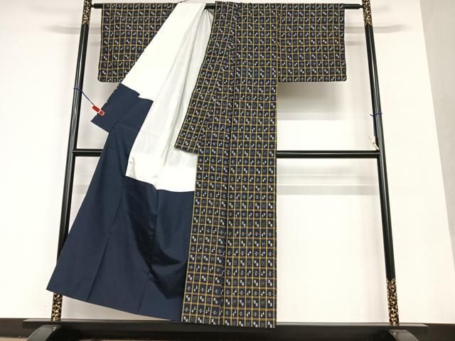 平和屋着物○本場琉球絣 紬 飛鳥格子文 正絹 逸品 AAAU8157zg - メルカリ 