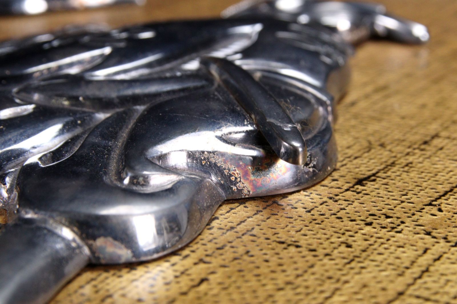 昭和レトロ 藤娘 伝統的な日本人形 K18。ペンダントトップ。少林山