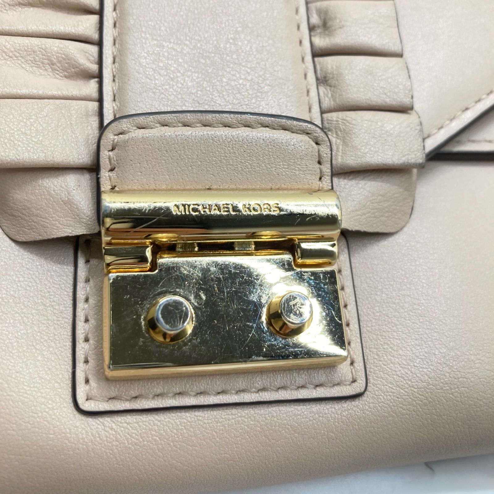 ちゅ #プロフ必読様【極美品】MICHAEL KORS チェーン クロスボデイ MICHAEL KORS ジップ チェーン クロスボディ ショルダーバッグ